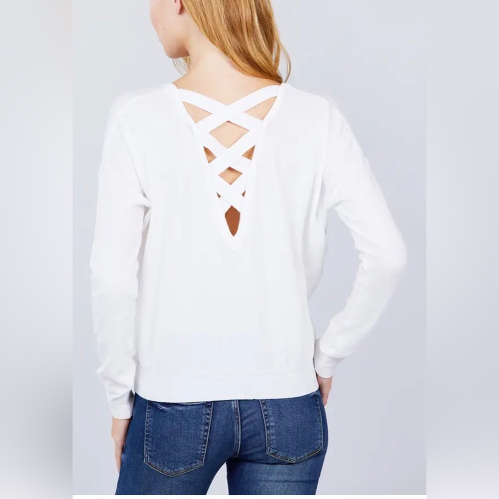 NWOT  Balance Collection women's white sweatshirt M